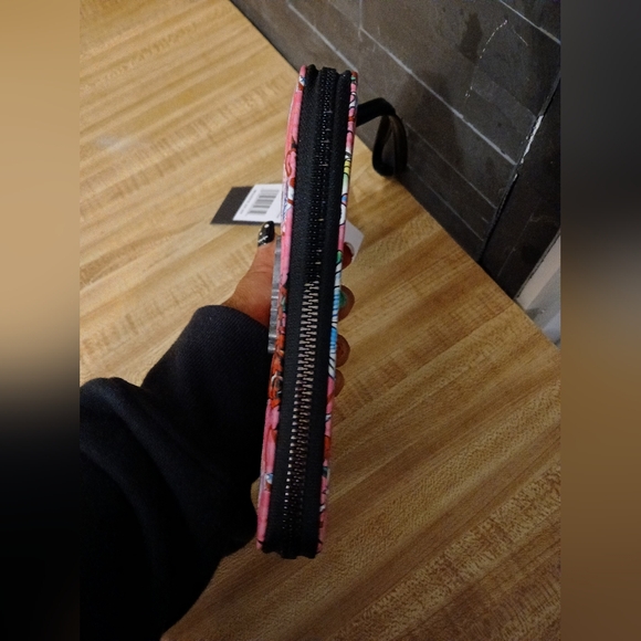 SOLD DO NOT BUY Ed Hardy NWT Pink & Skull Long Full Zip Around Wallet - Picture 8 of 9